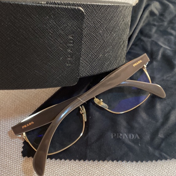 Prada made in Italy eye 👁️ glasses 👓 unisex gray with gold in case & wipe - Picture 2 of 16